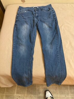 Stitches & Rivets Men's Straight Fit Blue Medium Wash Denim Jeans 38x32 5-Pocket